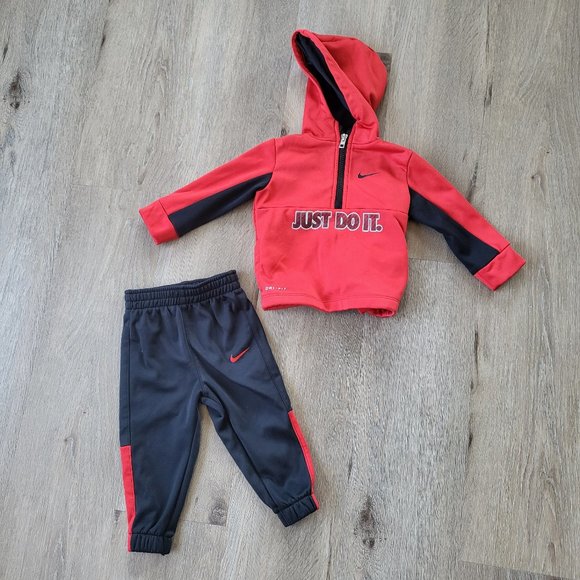 NIKE Baby Just Do It Hooded Tracksuit Black & Red Size 12 Months - Picture 2 of 6